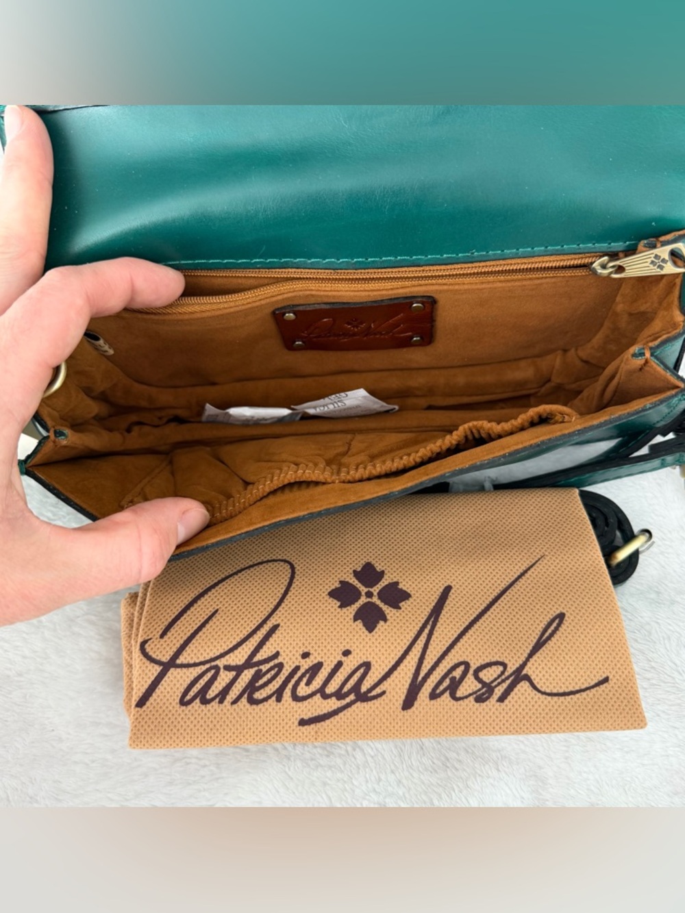 Patricia Nash Martell Crossbody - Picture 4 of 6
